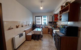 Apartament cu 2 camere decomandat, balcon, 56mp. - Poză 1