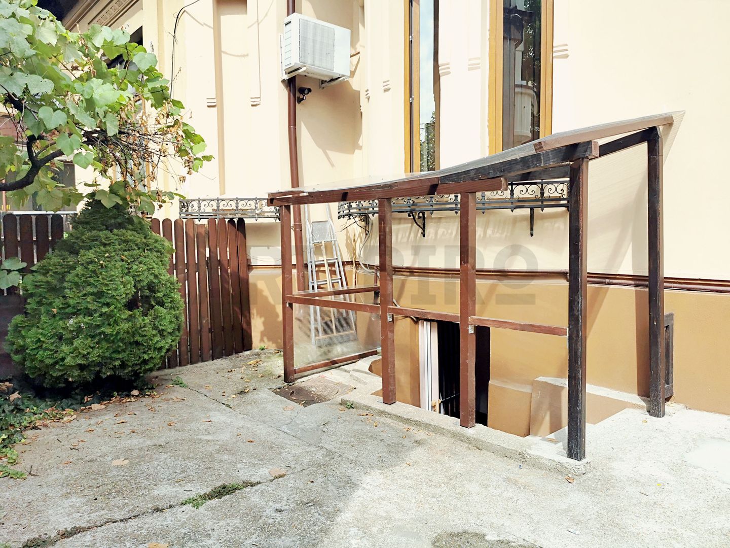 Zero comision, vila renovata 120mp Unirii birou sau clinica, 9' metrou - Poză 7