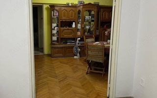 Vând apartament 2 camere, Carpați 2 - Poză 9