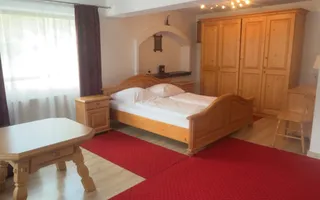 Pensiune superbă de închiriat in Predeal - Poză 22
