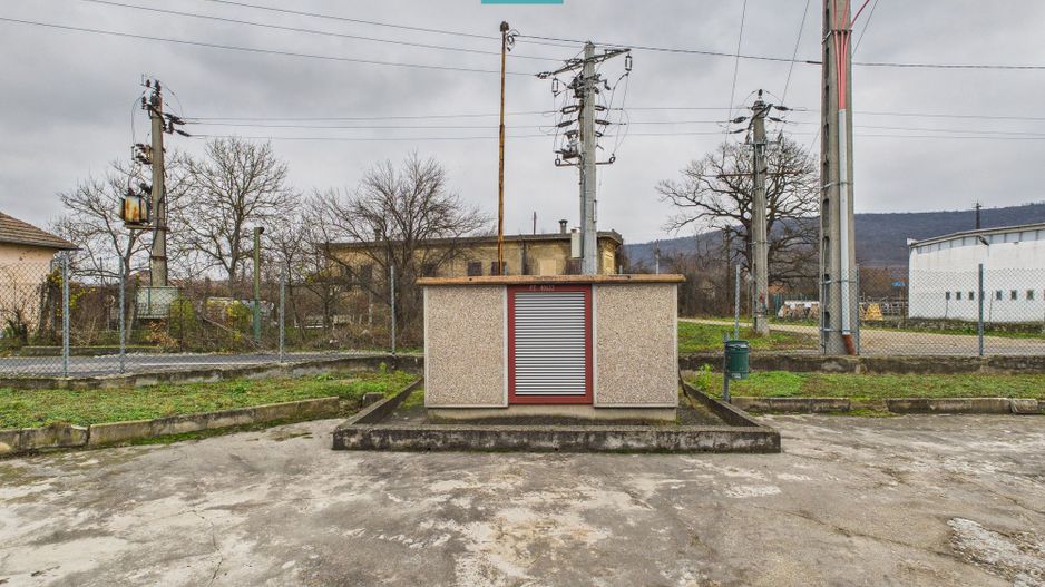 Hală de producție, cu birouri și teren, în Sebiș - Poză 18