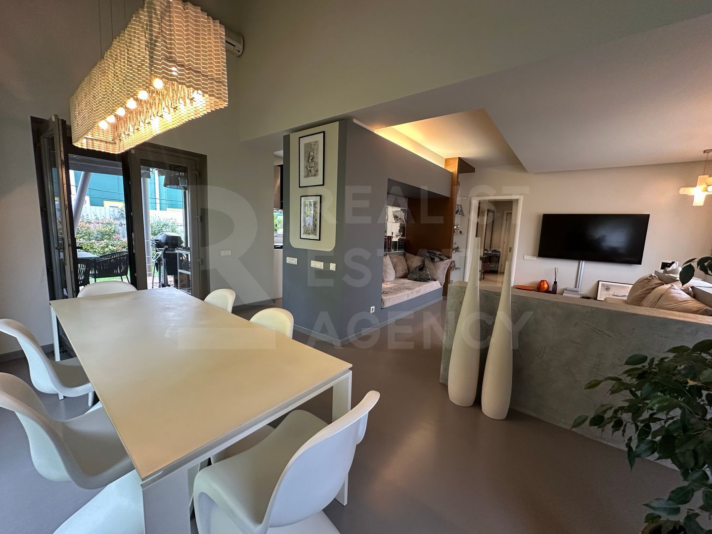 Vânzare, casă de tip Duplex cu gradină proprie, Otopeni, București - Poză 2