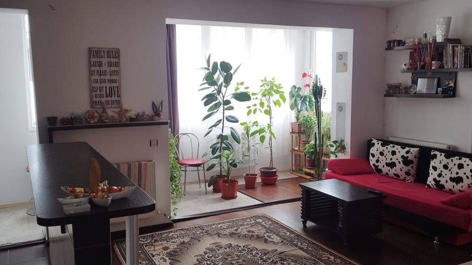 Apartament spațios | 2 camere | 3 balcoane | parcare | Eroilor - Poză 1