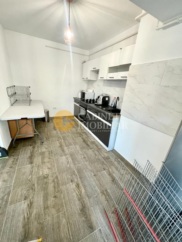 Etaj 2 Apartament 3 camere - 93 mp mobilat-utilat Loc parcare - Poză 4