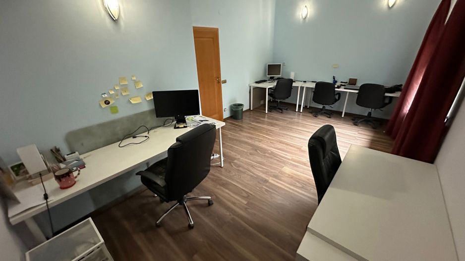 Casă / Vilă cu 6 camere în zona  Calea Aradului - Poză 37