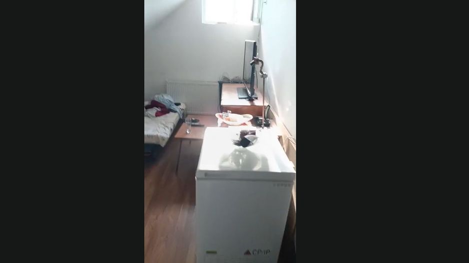 De vanzate - apartament 2 camera ( Mansarda) -zona Centrala - Poză 17