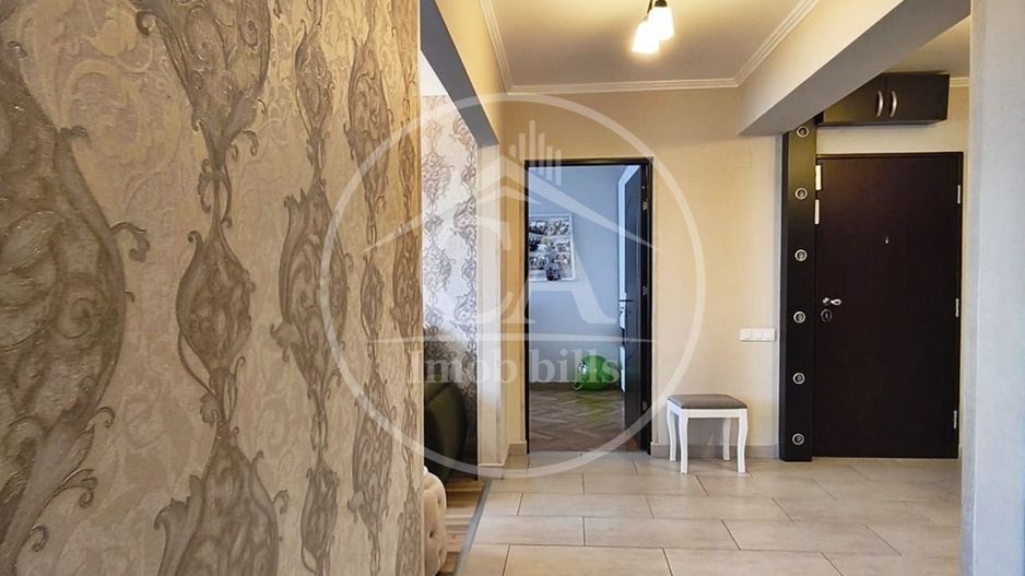 Apartament de vânzare cu 4 camere în zona Decebal, Oradea - Poză 15