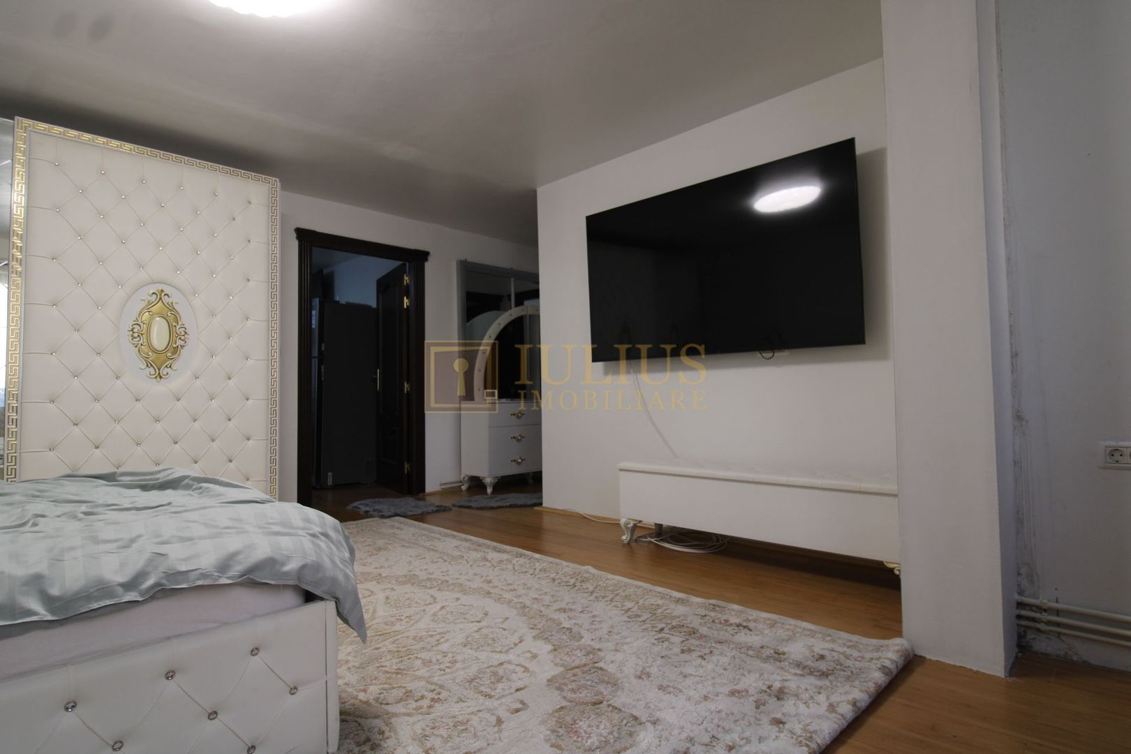 ideal pentru cuplu, studenti-zona Lunei - Poză 1