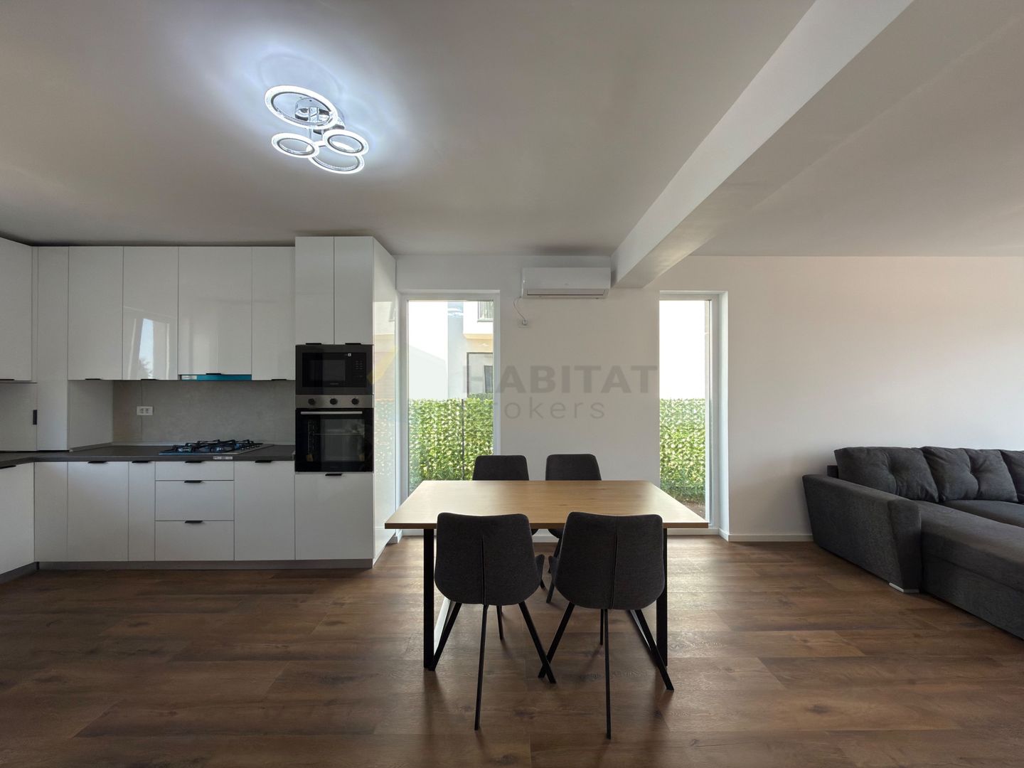Vilă de închiriat în Tunari – 4 camere | curte proprie | disponibilă imediat - Poză 2