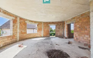Vilă pe 3 niveluri și garaj 168mp în Zimandu Nou - Poză 14