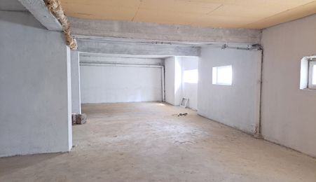 Spatiu comercial de 309 mp in Baciu!