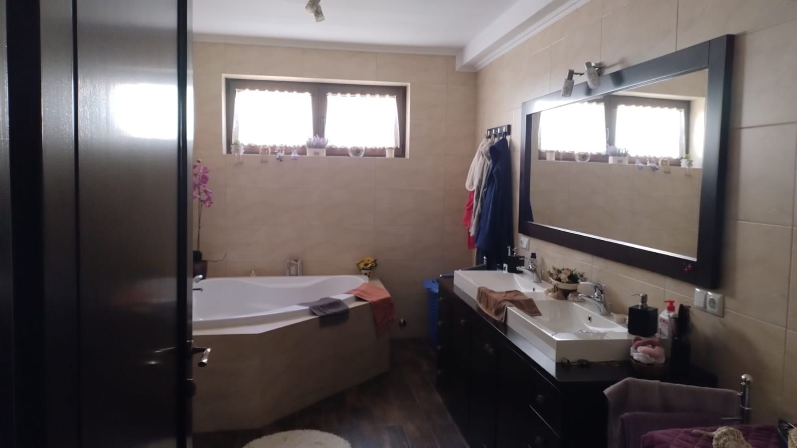 BRASADAS vinde vila 5 cam 190mp teren 10 ari str. Dara. - Poză 4