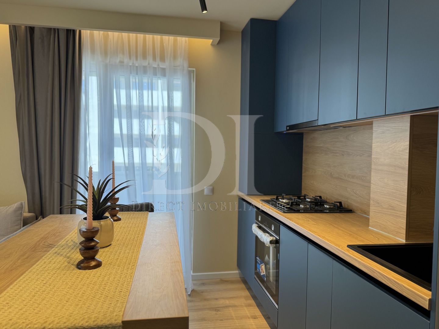 Apartament ultramodern / 3 camere / Zona Eroilor - Poză 6
