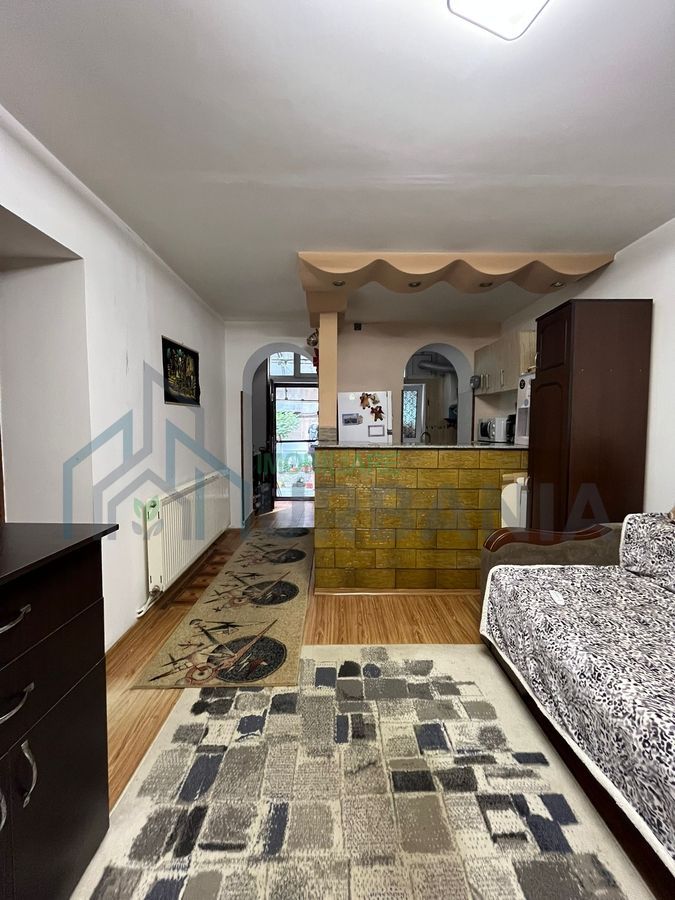 Parter de casă ultracentral în Iași, cu terasă și parcare în curte - Poză 4