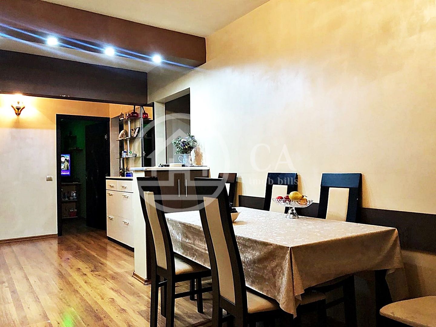 Apartament cu 4 camere de vanzare in Rogerius, Oradea - Poză 6