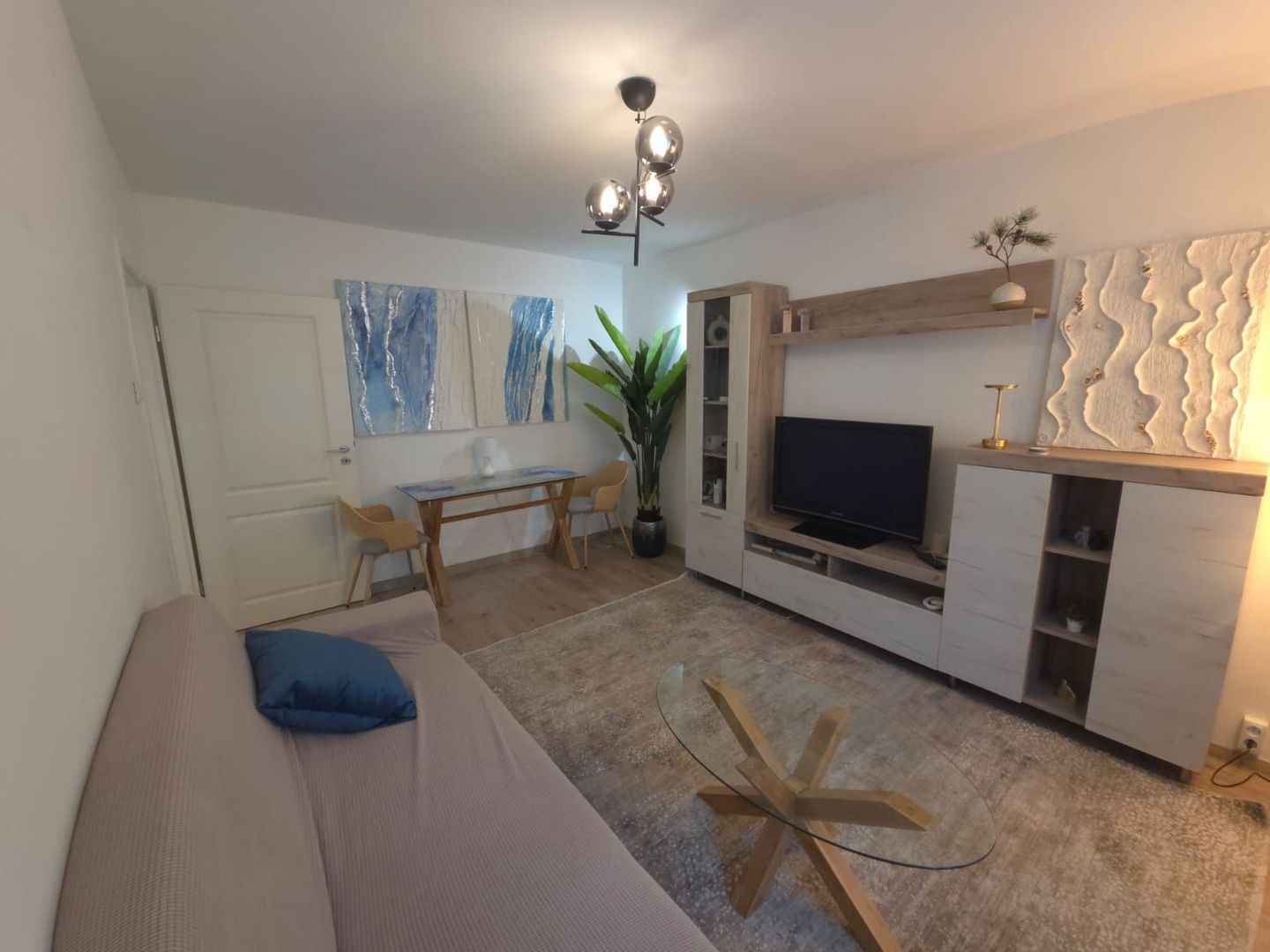 Apartament 3 camere Astra,zona linistita! - Poză 1