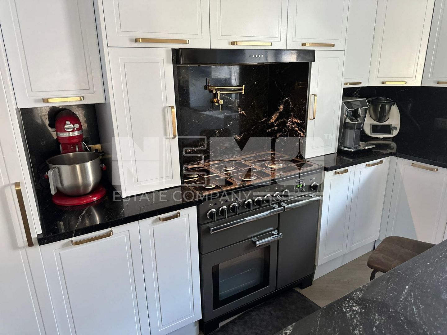 Casa 11 camere | Ipotesti, Suceava | 800 MP teren | 510.000€ - Poză 30