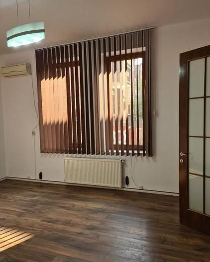 BRASADAS inchiriaza vila RENOVATA Unirii - Poză 4