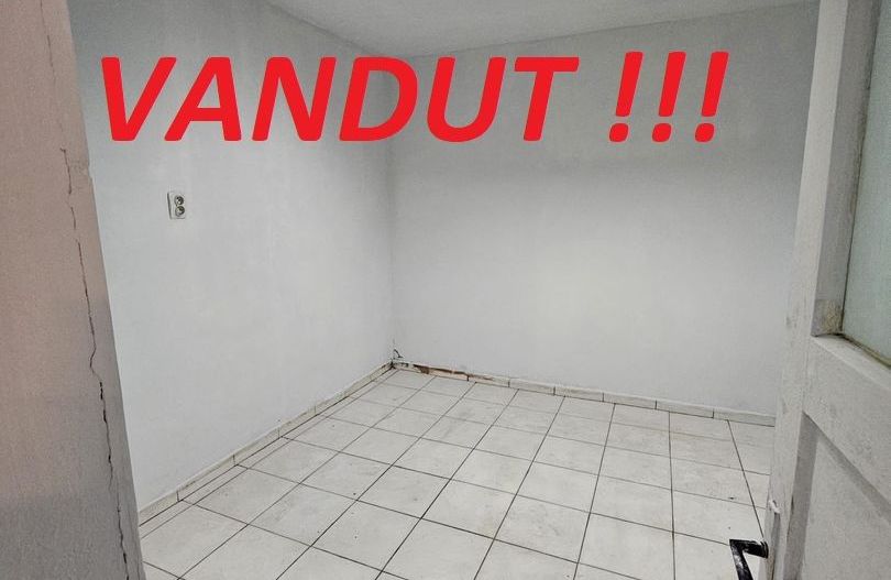 Vanzare Boxa demisol, Bvd. Republicii - Poză 1