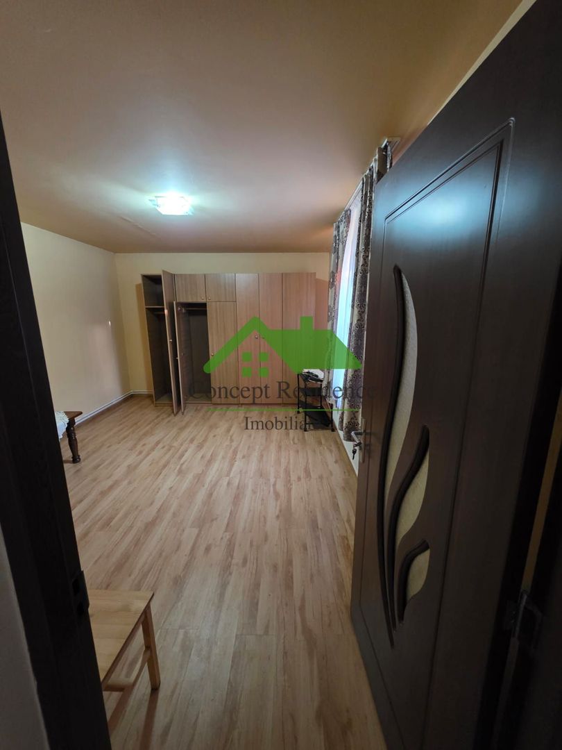 Casă pe nivel 50 mp utili + 1100 mp teren, Mocira zona Aramis - Poză 9