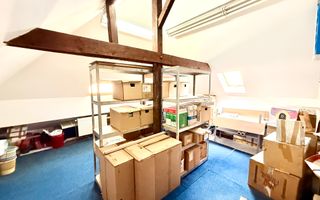 Piata Unirii Fantani Vila  500 mp utili curte 204 mp - Poză 18