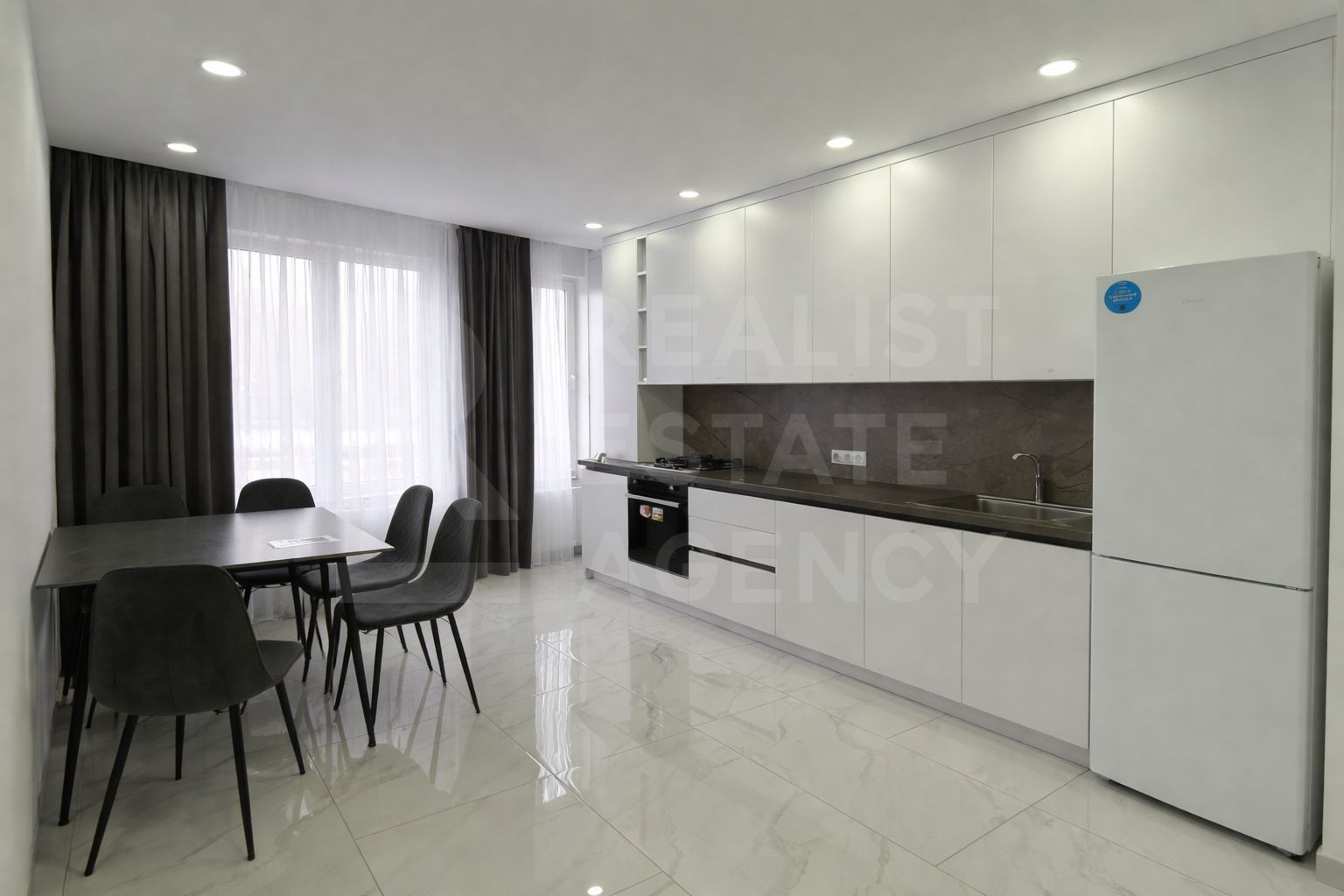 Chirie, apartament, 2 camere, str. Ioana Radu, Buiucani - Poză 1