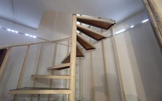 Casa spatioasa cu 7 camere, zona Bd. Brancoveanu, acces facil metrou - Poză 13