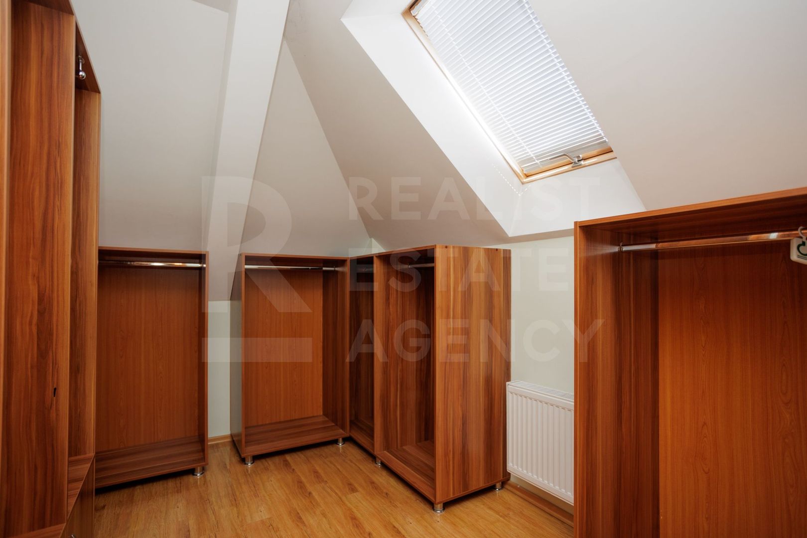 Chirie, casă, 6 camere, Strada Trifan Baltă, Centru - Poză 23