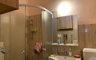 Apartament 2 camere de 50 mp la curte comuna in Sinaia - Poză 7