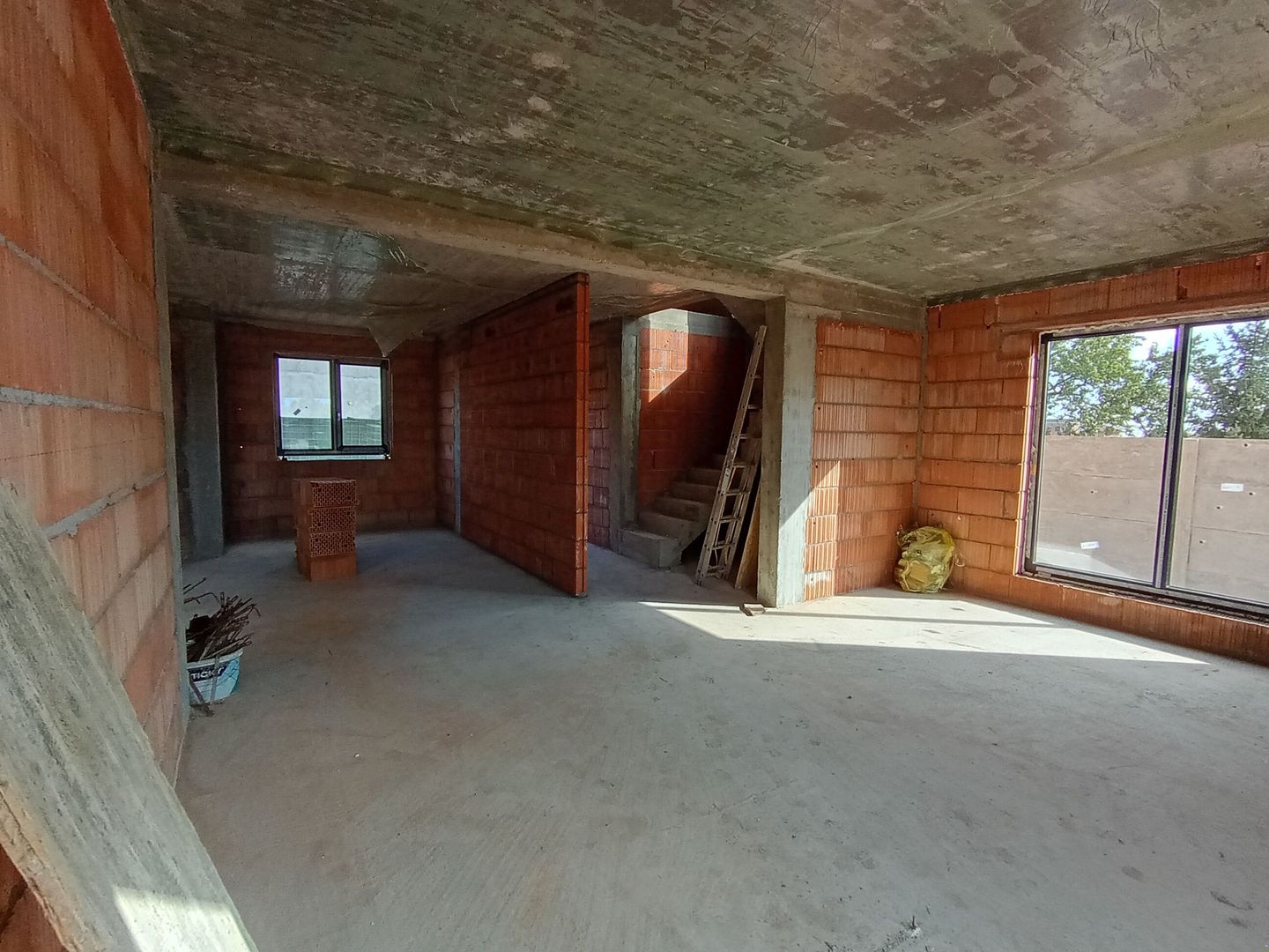 Sanandrei Duplex cu Perete Dublu, Proiect Modern - Poză 10