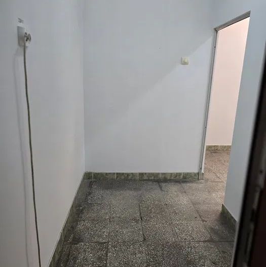 De inchiriat spatiu comercial 30mp, intrare separata, Rahova - Poză 1