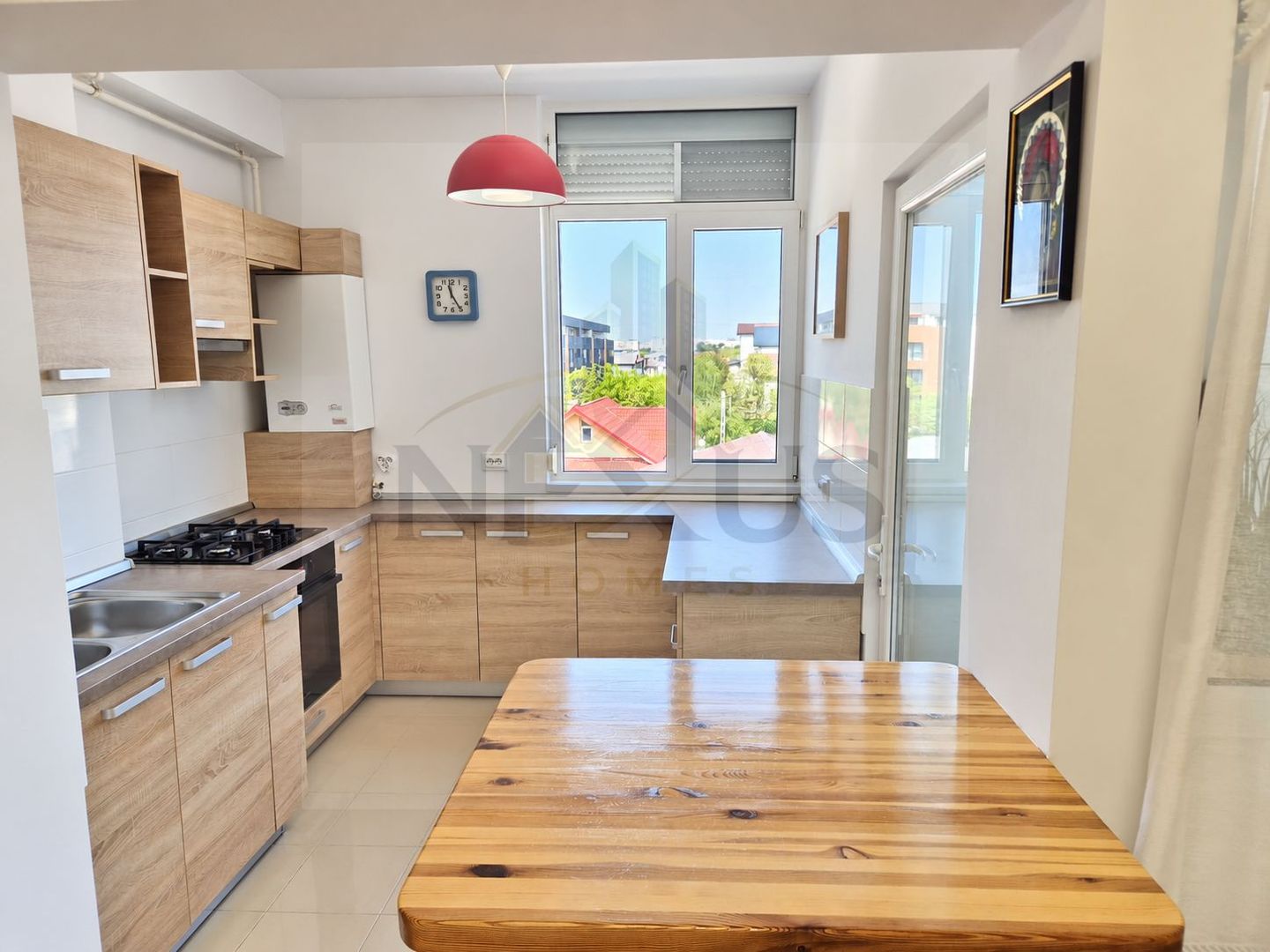 Apartament 3 camere semidecomandat mobilat - Poză 1