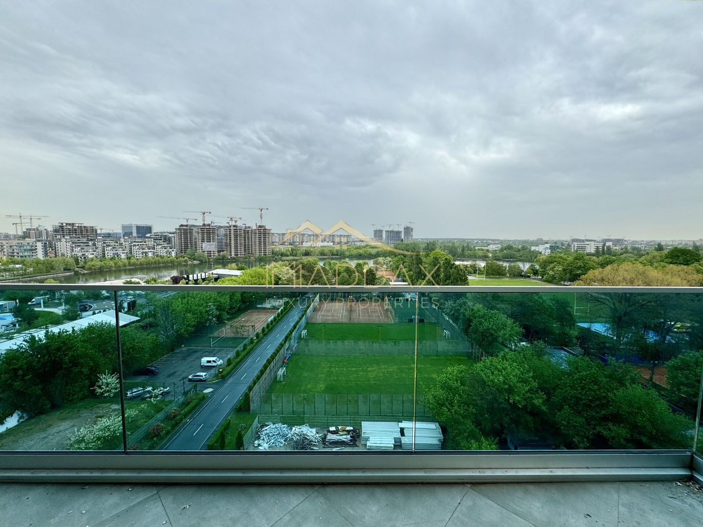 4 rooms apartment - 122 sqm// 1 Parking / Floreasca - Lake View - Poză 31
