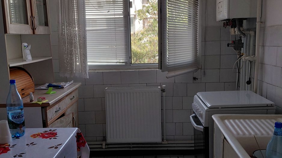 Aprtament 2 cam, Tig 1,et 3 si  un garaj mare langa bloc - Poză 2