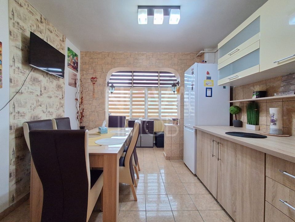 Apartament de inchiriat 3 camere etajul 4, cu lift,  Zona Vasile Aaron - Poză 7