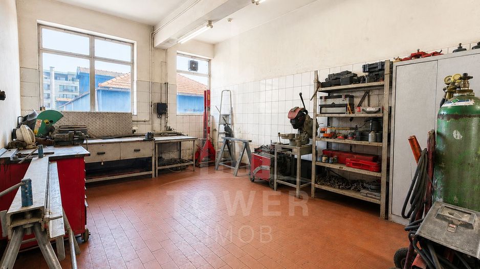 Hala industrială+spații administrative- Str. Tractorului - Poză 12
