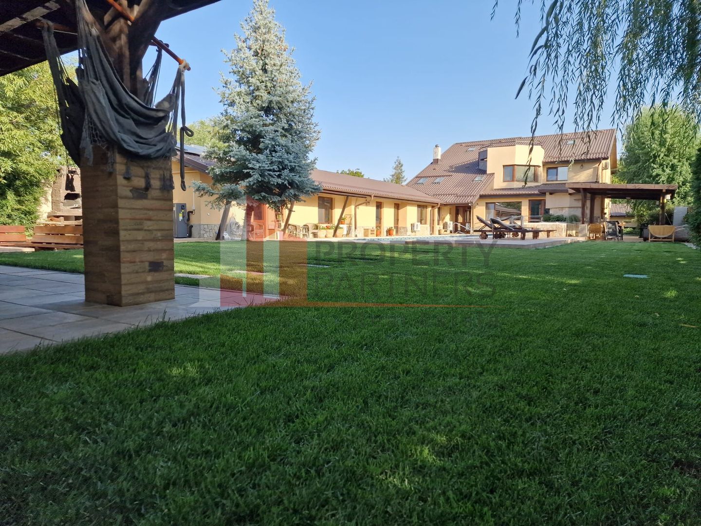 Vila impresionanta in Buftea - Poză 1