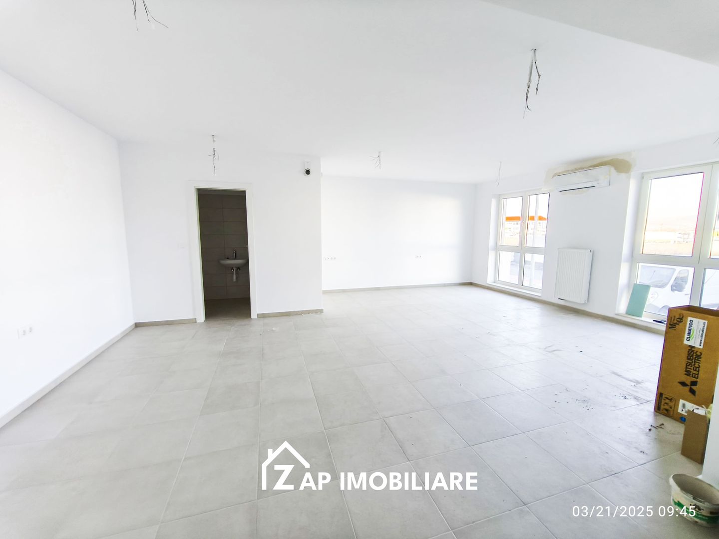 Maurer - Spatiu comercial - Parter - 91 mp, 2 toalete si balcon - Poză 2