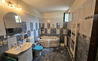 Vila spațioasă tip duplex – ideală pentru două familii Prundu, Pitești - Poză 4