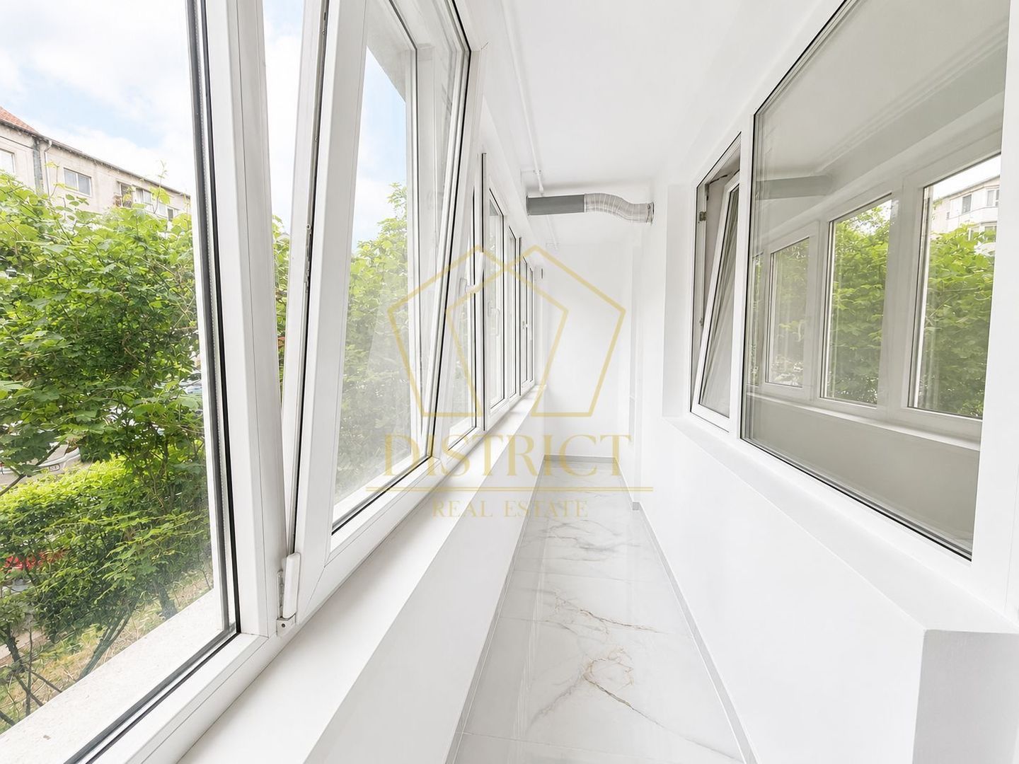 Apartament decomandat cu 3 camere și boxa | Parter | Dâmbovița - Poză 11