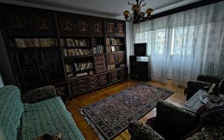 Apartament cu 3 camere ~ zona Pod/Rm. Sarat ~ etaj 2din4 - Poză 6