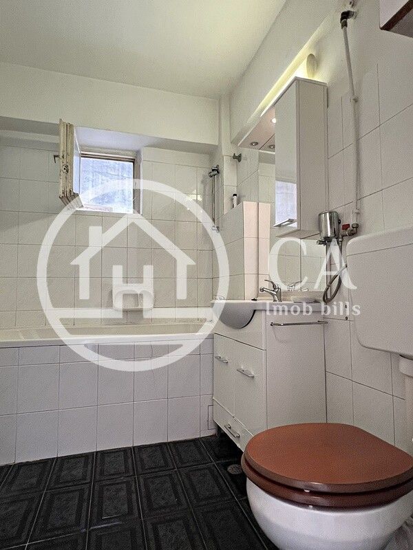 Apartament de închiriat cu 3 camere în zona Decebal, Oradea - Poză 5