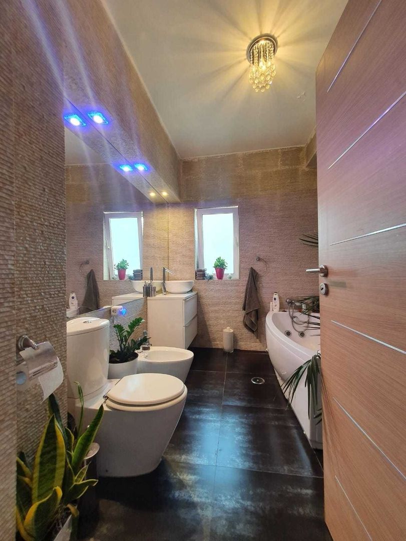 APARTAMENT UNIC  3 CAMERE | TERASĂ 30 MP  | VEDERE PANORAMICĂ | ZONA CENTRALĂ - Poză 14