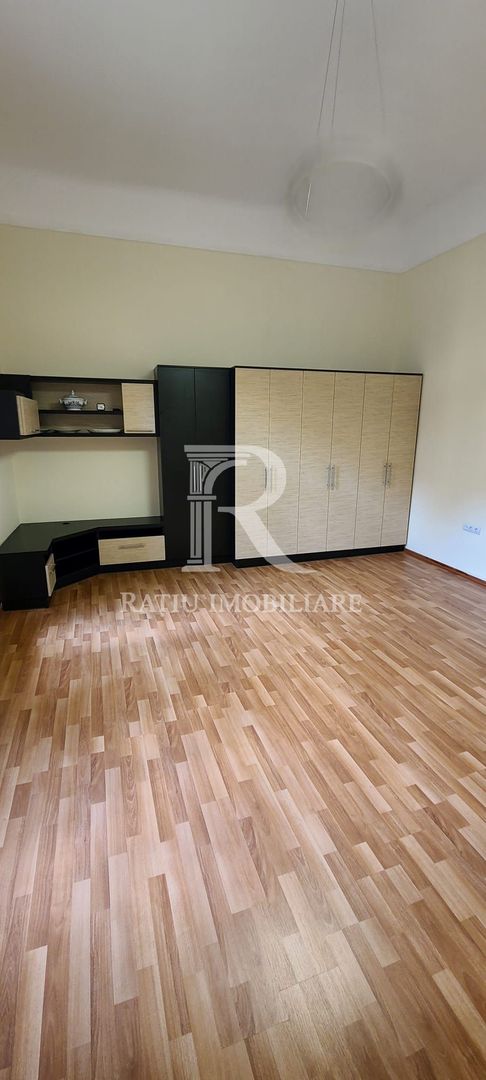 Apartament cu 2 camere | Etajul 1 | Pietonala | Ultracentral | Oradea - Poză 4