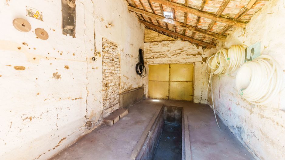 Casă cu potențial în Iratoș - Poză 29