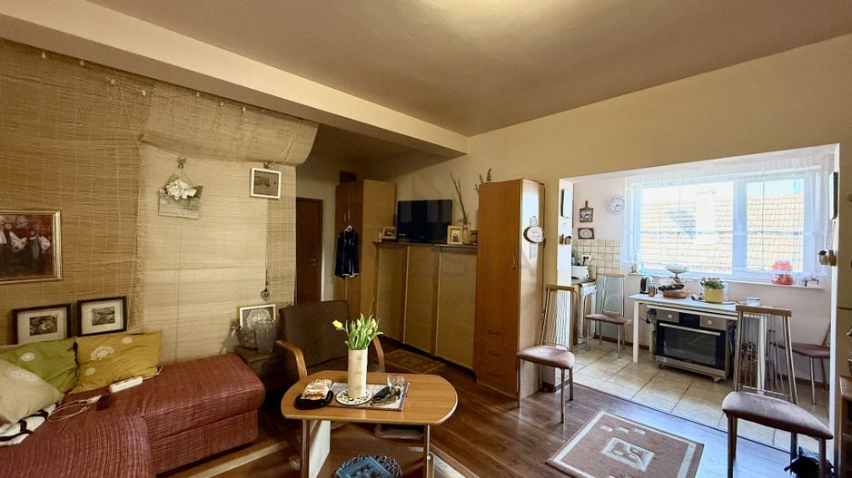 Apartament cu 4camere in zona Ira–confort, liniste si accesibibilitate - Poză 1