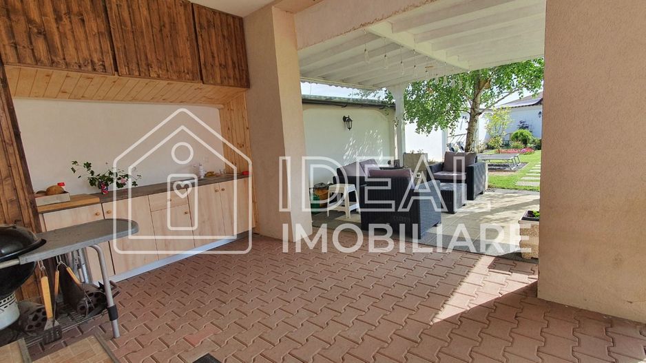 Vila Individuala cu 8 camere si gradina, in Selimbar - Poză 11