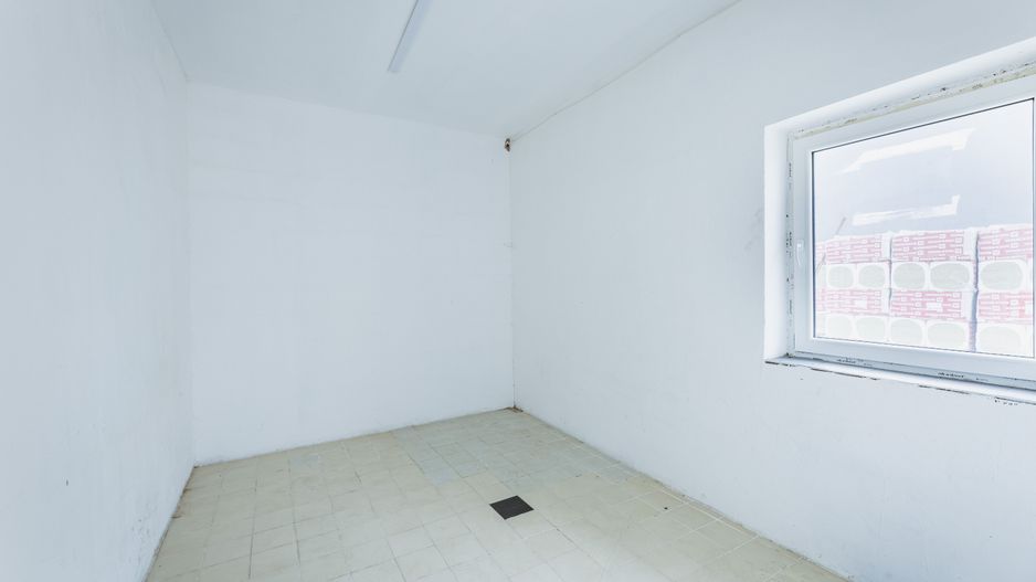 Hală de închiriat 330 mp - Poză 4