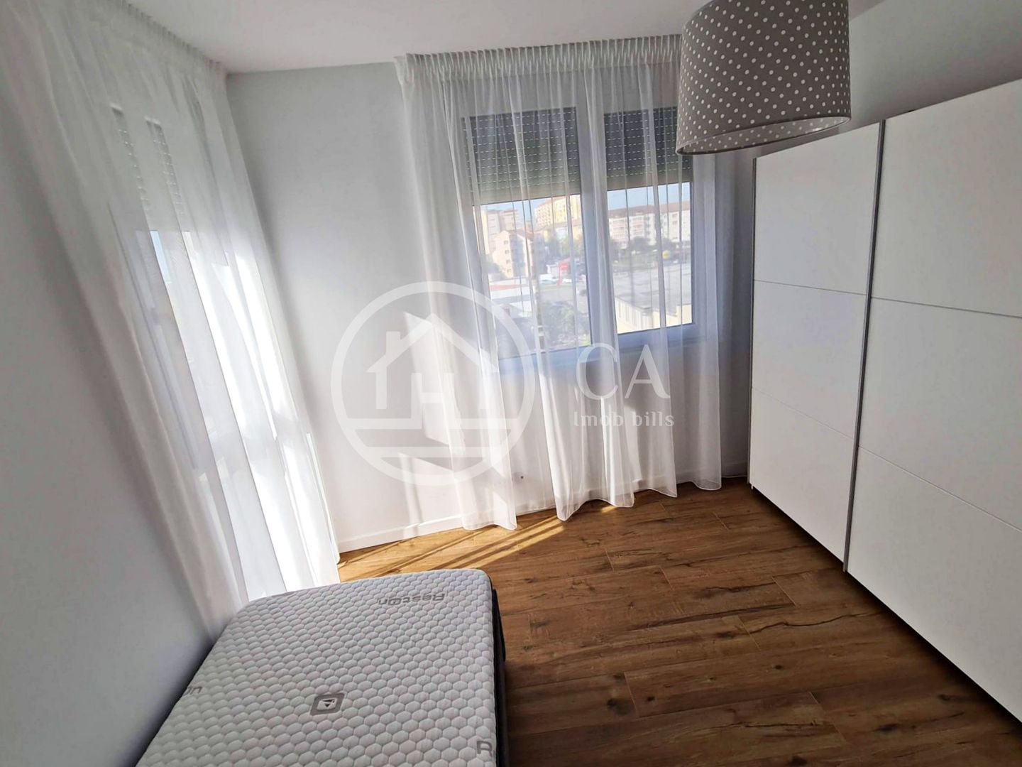 Apartament de închiriat cu 3 camere în Ared, Oradea - Poză 4
