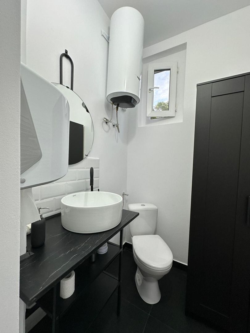 Imobil cu destinatii multiple- 6 apartamente - Poză 2